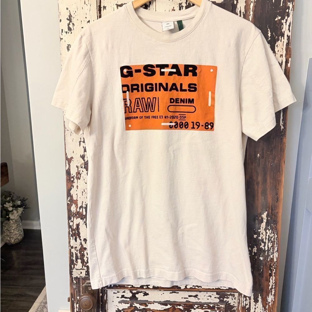 G-Star Originals off White Raw Denim  Tee with Orange and Black Print. Size L